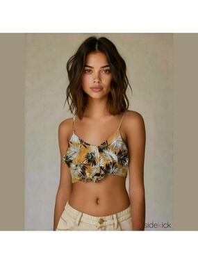 Timing Tie Front Tropical Crop Top (Sz M)